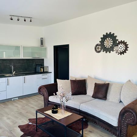 M.F. Apartment ซนอยโม ภายนอก รูปภาพ