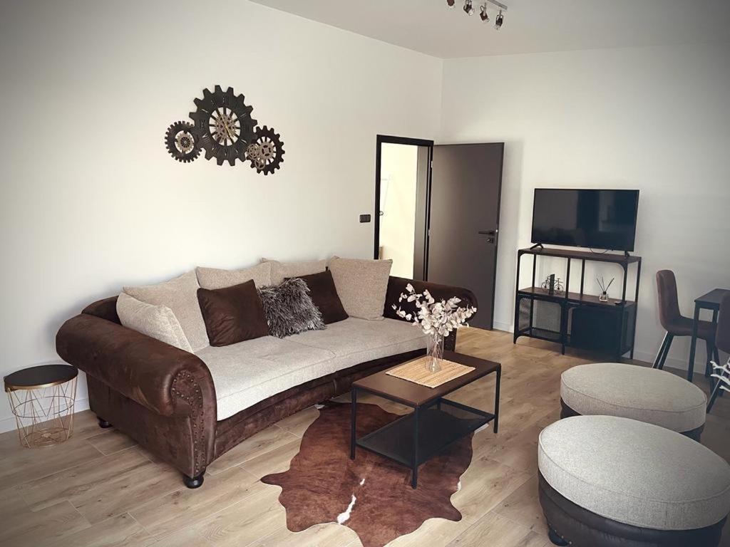 M.F. Apartment ซนอยโม ภายนอก รูปภาพ